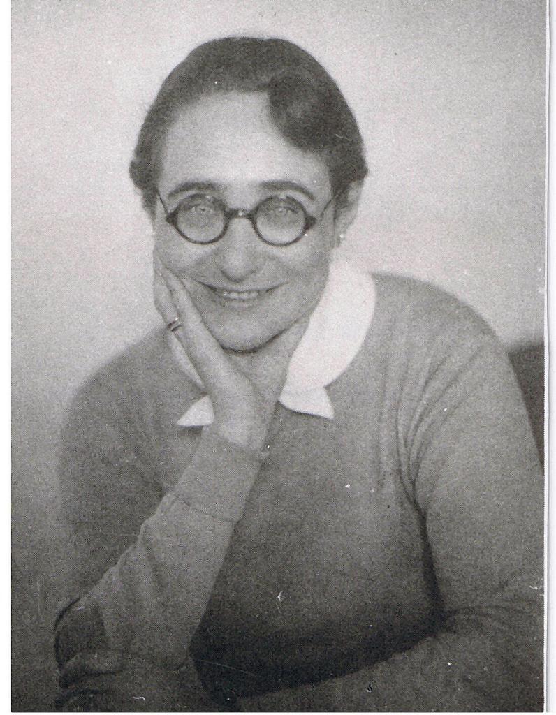 Tergit_Gabriele_1926-796x1024-3860769100